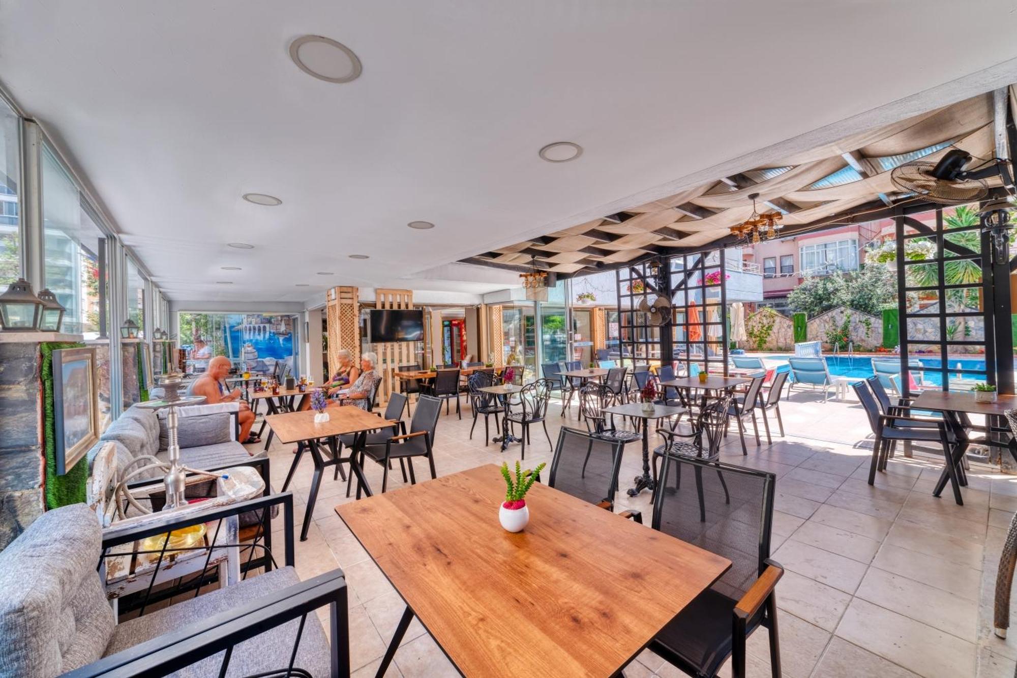 Kleopatra Icaria Apart Hotel Alanya Exteriör bild